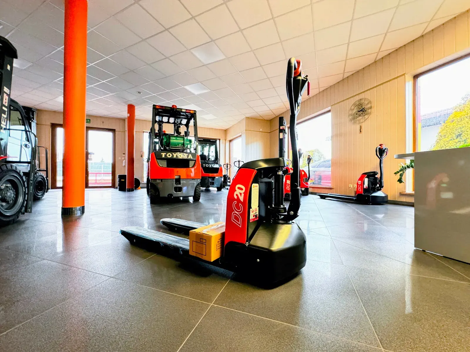 HELI CBD20J-Li3 — wózek widłowy paletowy